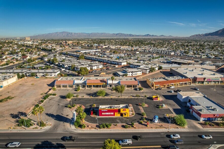 More Photos Of 4640 E Flamingo Rd, Las Vegas Storefront Retail Office For Lease