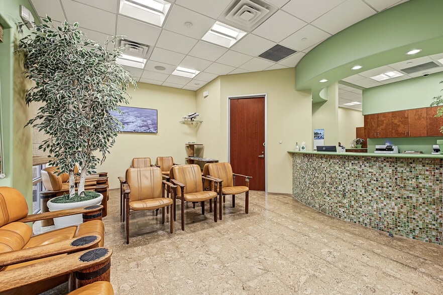 More Photos Of 20045 N 19th Ave, Phoenix Medical For Sale
