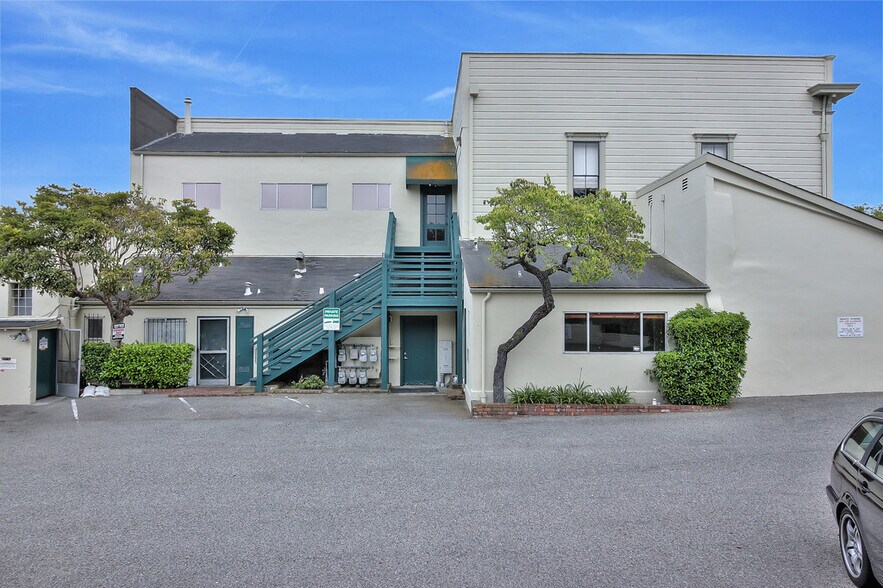 More Photos Of 486 Alvarado St, Monterey Storefront Retail Office For Lease