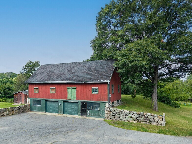 More Photos Of 11 Marbleridge Rd, North Andover Specialty For Sale