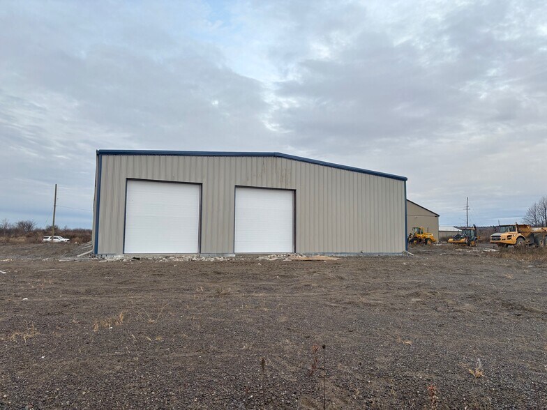 More Photos Of 94 Sharp Rd, Brighton Manufacturing For Sale