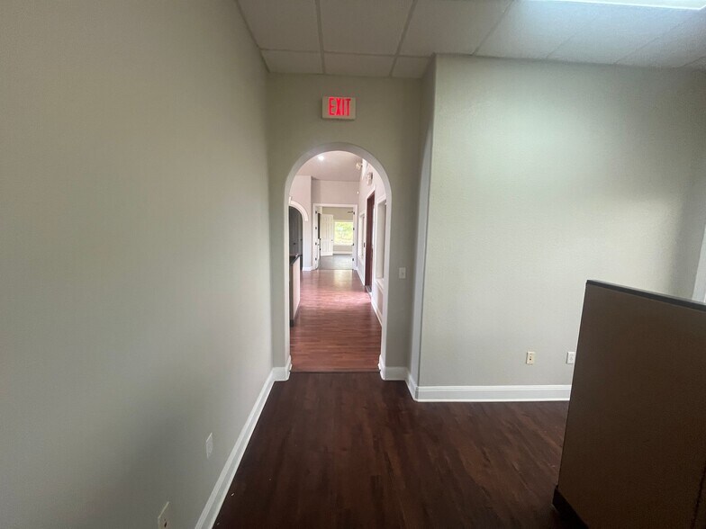More Photos Of 20500 Fm 1431, Lago Vista Loft Creative Space For Lease