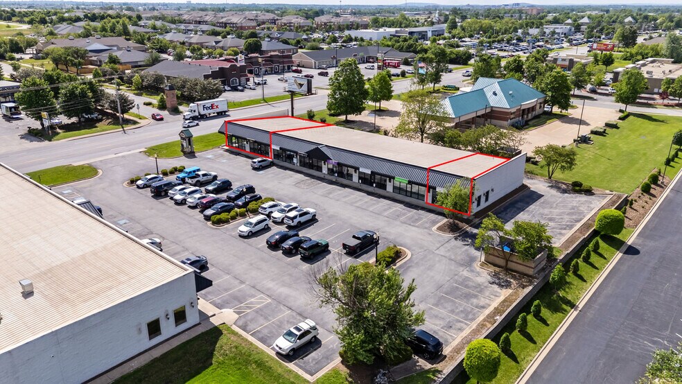 More Photos Of 2212 S Walton Blvd, Bentonville General Retail For Lease