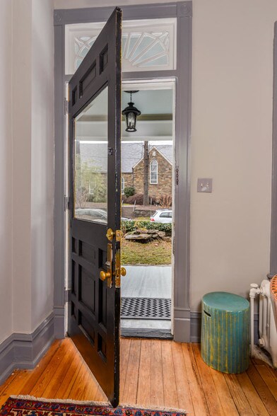 More Photos Of 145 Melrose Ave, Tryon Apartments For Sale