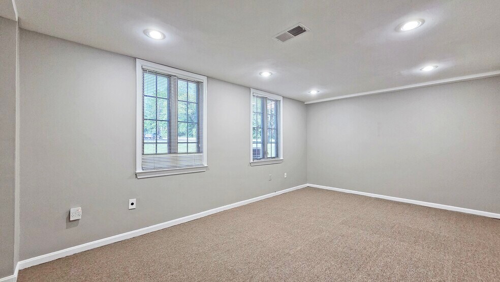 More Photos Of 1300-1302 Lafayette Dr, Alexandria Office For Lease