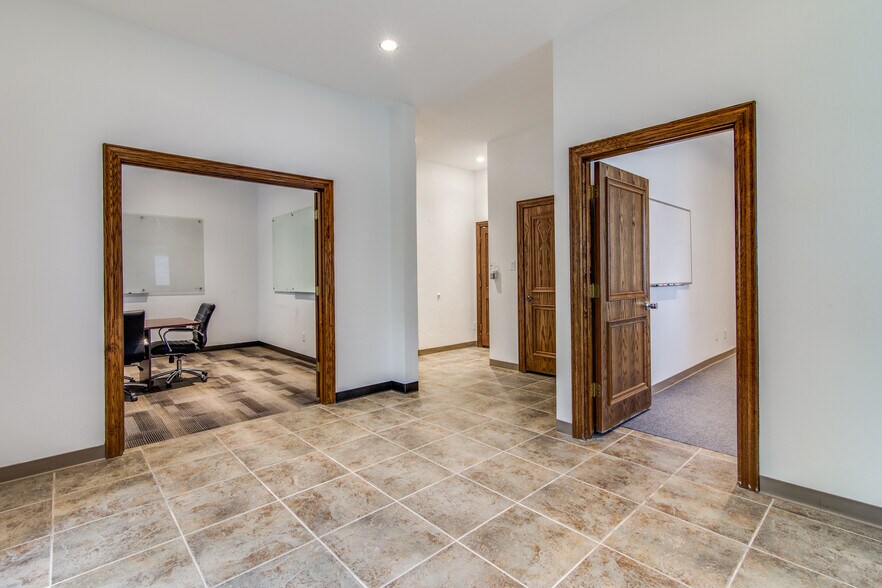 More Photos Of 3012 Ridge Rd, Rockwall Office For Lease