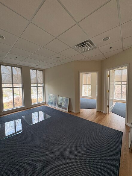 More Photos Of 1704 Maxwell Dr, Wall Township Office For Lease