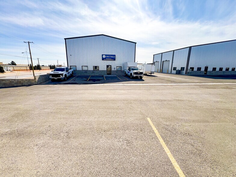More Photos Of 1208 S Midland Dr, Midland Unknown For Lease