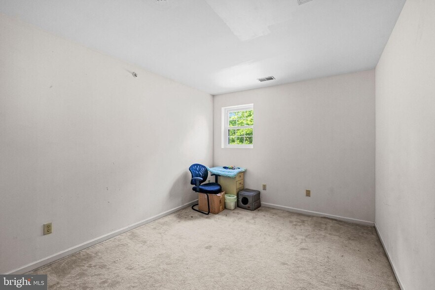 More Photos Of 405 W Wayne Ave, Wayne Office Residential For Sale