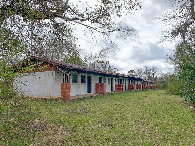 More Photos Of Mobile Street, Monroeville Apartments For Sale