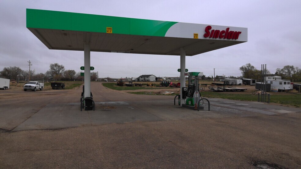 More Photos Of 7 55 Ranch Rd, Glenrock Service Station For Sale