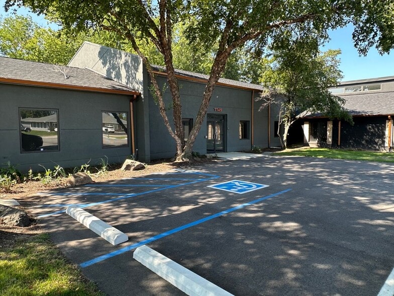 Primary Photo Of 7739-7753 E 88th St, Indianapolis Office For Sale