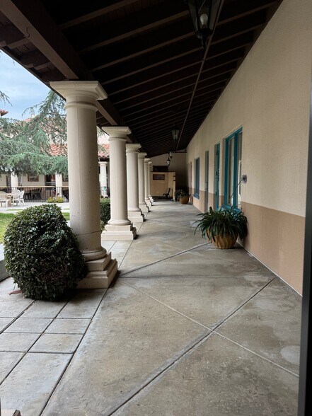 More Photos Of 5256 S Mission Rd, Bonsall Storefront Retail Office For Lease