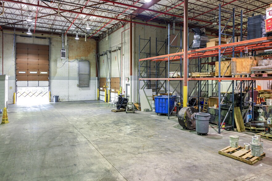 More Photos Of 2375 Murphy Blvd, Gainesville Distribution For Lease