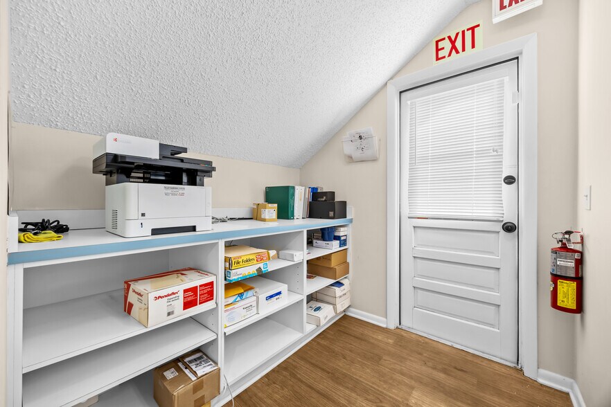 More Photos Of 725 SE 5th St, Stuart Office For Lease
