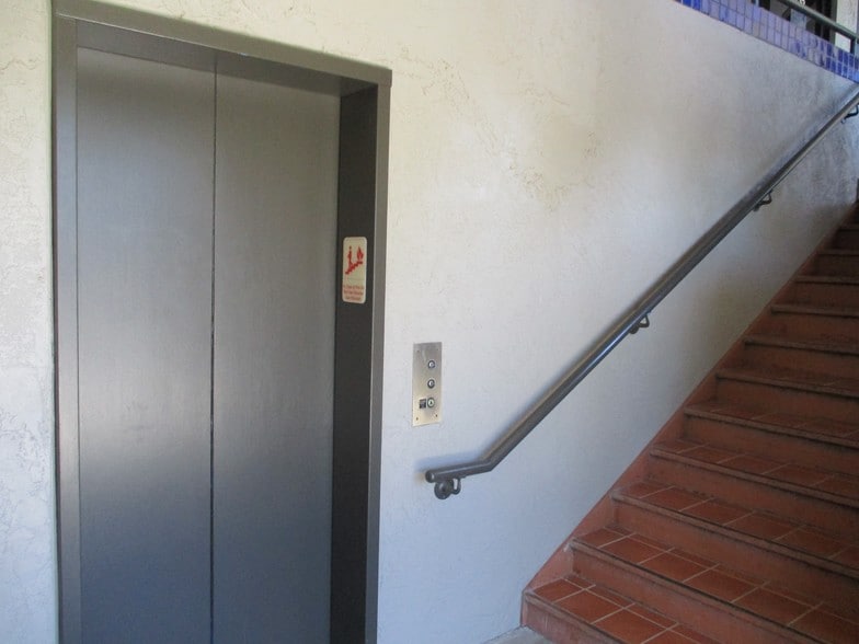 More Photos Of 575 Lincoln Ave, Napa Office For Lease