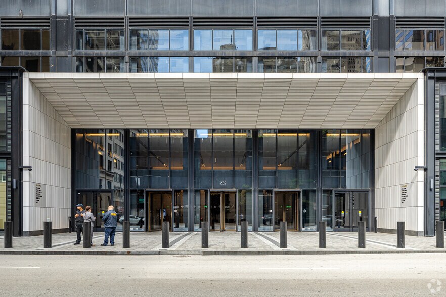 More Photos Of 233 S Wacker Dr, Chicago Office For Lease