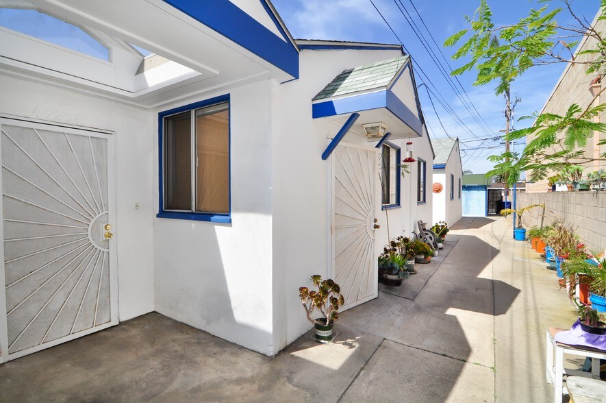 More Photos Of 4918-4924 Santa Monica Ave, San Diego Apartments For Sale