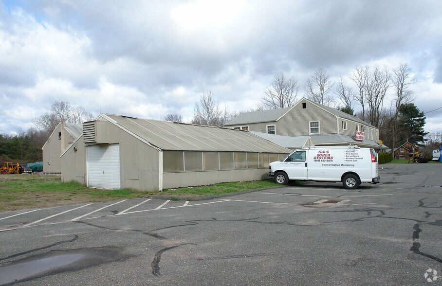 More Photos Of 345 Salmon Brook St, Granby Storefront Retail Residential For Lease