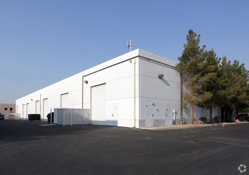 More Photos Of 6100 Mountain Vista St, Henderson Light Manufacturing For Lease