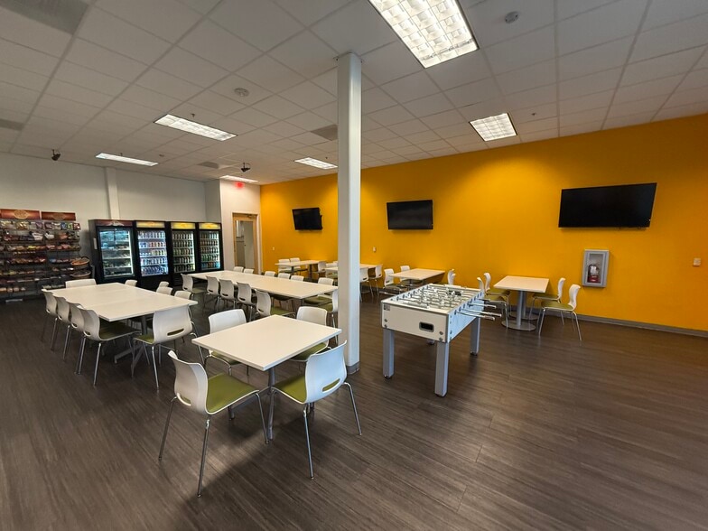More Photos Of 5451 E Williams Blvd, Tucson Office For Sale