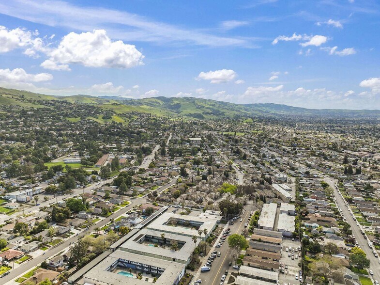 More Photos Of 256 La Pala Dr, San Jose Apartments For Sale