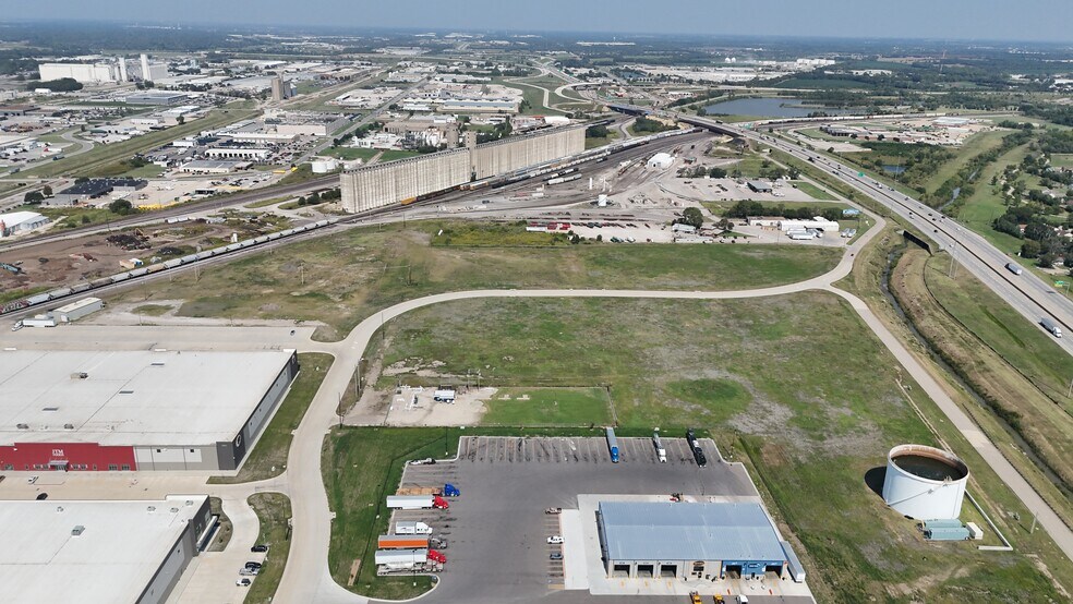 More Photos Of I 135 @ E. 21st St. N., Wichita Land For Sale