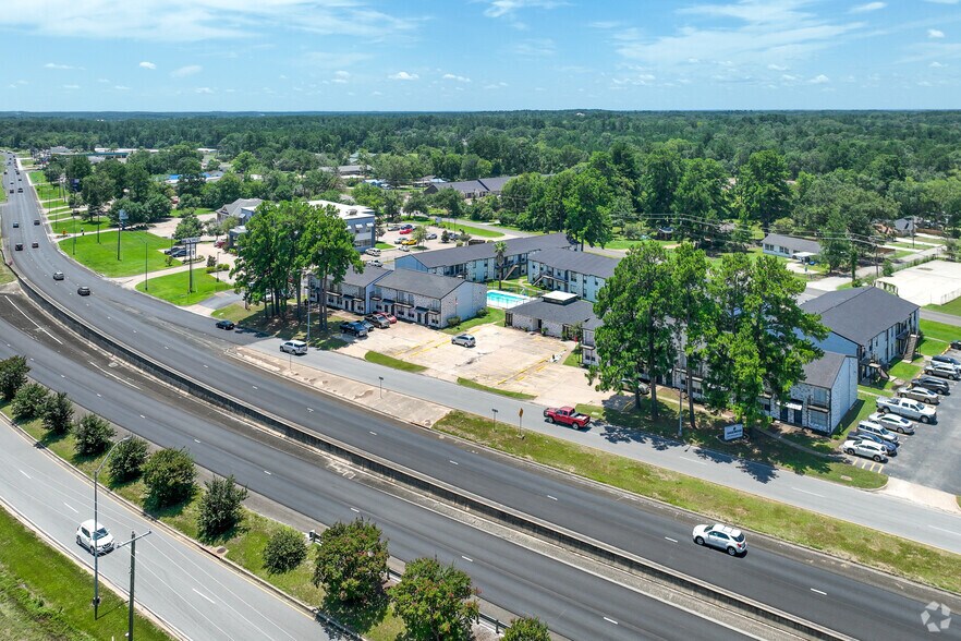 More Photos Of 300 S John Redditt Dr, Lufkin Apartments For Sale