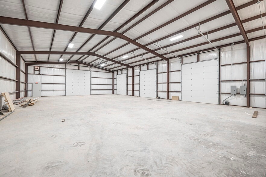 More Photos Of 14010 W Silver Fox Trl, Odessa Warehouse For Sale