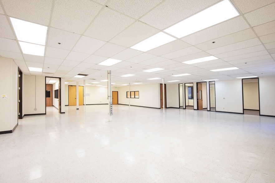 More Photos Of 145-155 N Wolfe Rd, Sunnyvale Flex For Sale