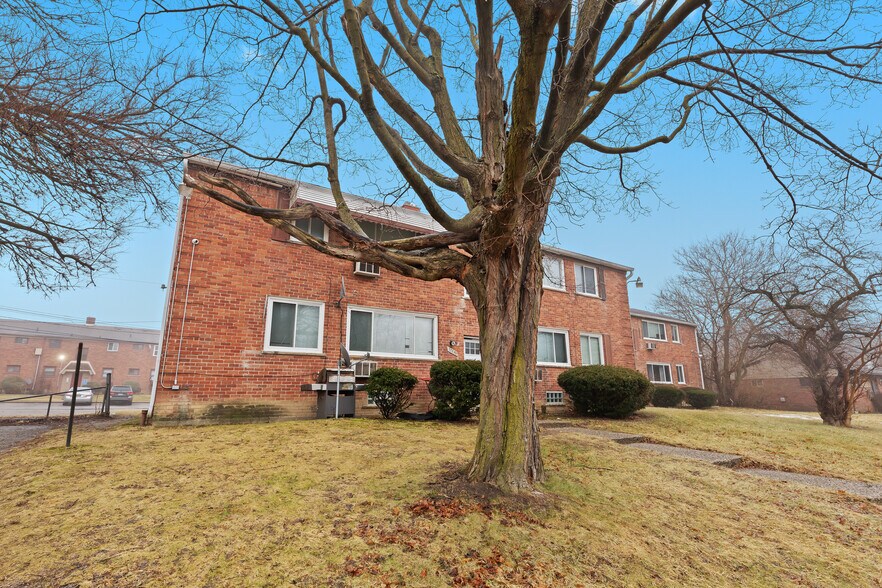 More Photos Of 12880 Dolphin St, Detroit Apartments For Sale