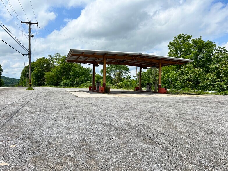 More Photos Of 2470 Evans City Rd, Harmony Warehouse For Sale