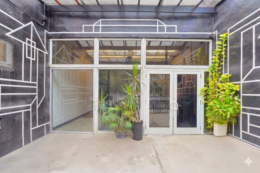 More Photos Of 1800 N Miami Ave, Miami Office For Sale