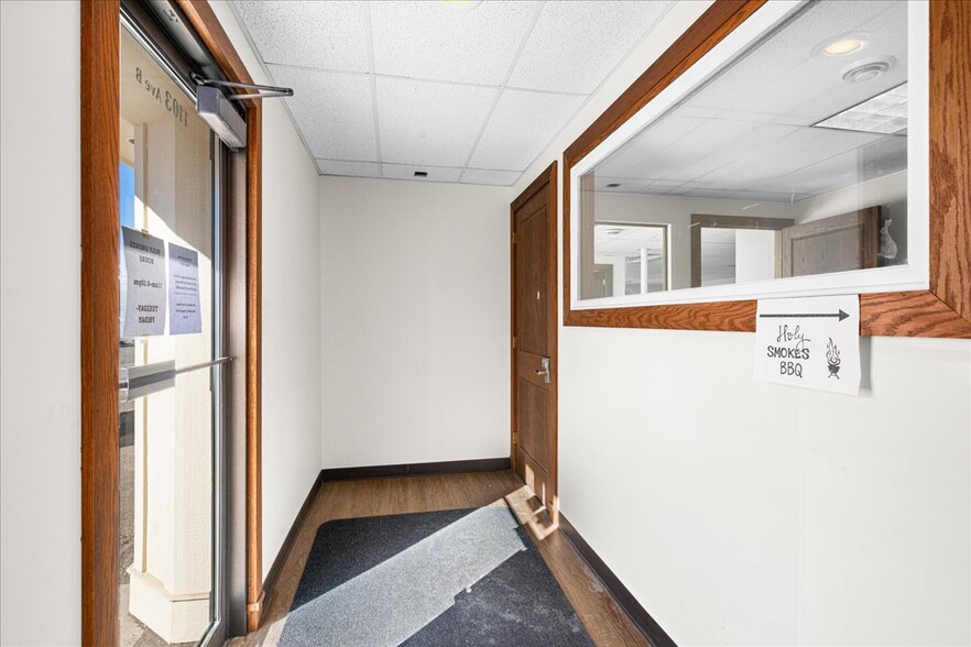 More Photos Of 1103 Avenue B, Cloquet Office For Lease