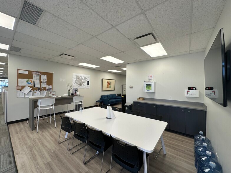 More Photos Of 10250A 176th St, Edmonton Office For Lease