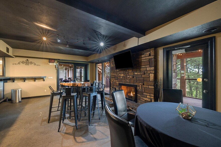 More Photos Of 381 W Guin Rd, Nixa Lodge Meeting Hall For Sale