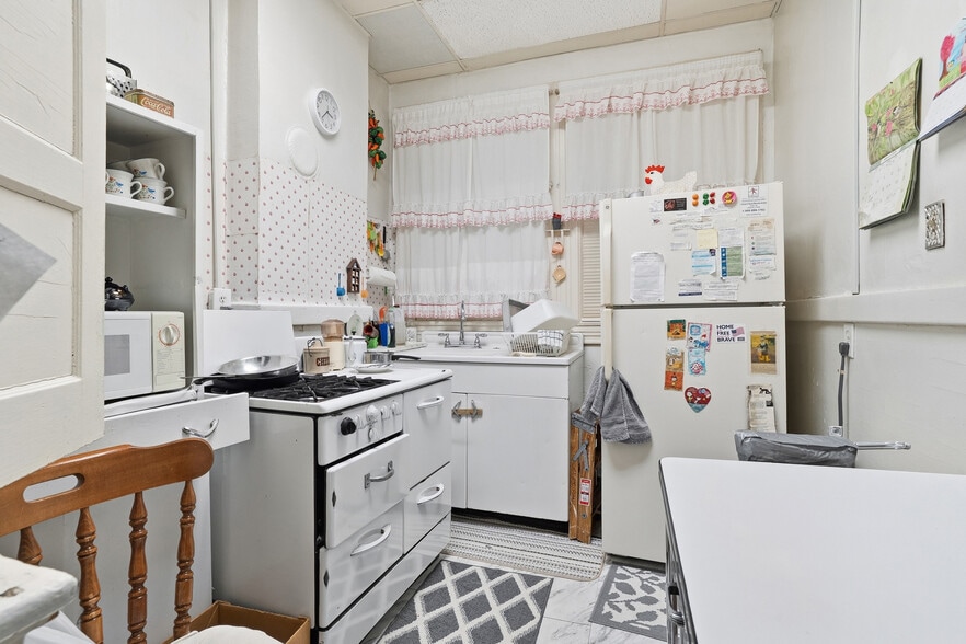 More Photos Of 10 Chesapeake St, Lyndora Apartments For Sale