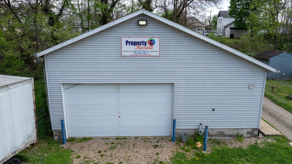 Primary Photo Of 80 Vine St, Newark Light Distribution For Sale