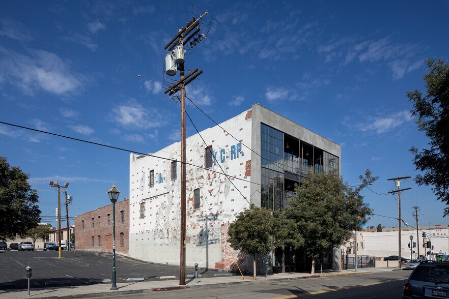 More Photos Of 759 N Spring St, Los Angeles Loft Creative Space For Lease