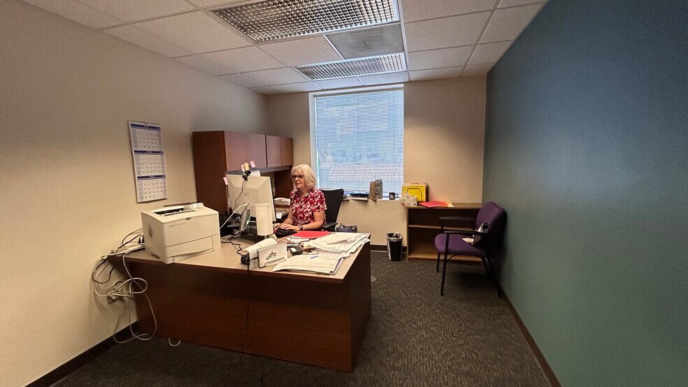 More Photos Of 100 N Stone Ave, Tucson Office Residential For Lease