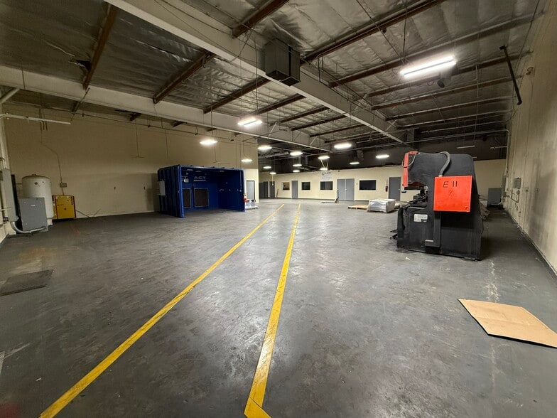 More Photos Of 28258 Avenue Stanford, Valencia Manufacturing For Lease