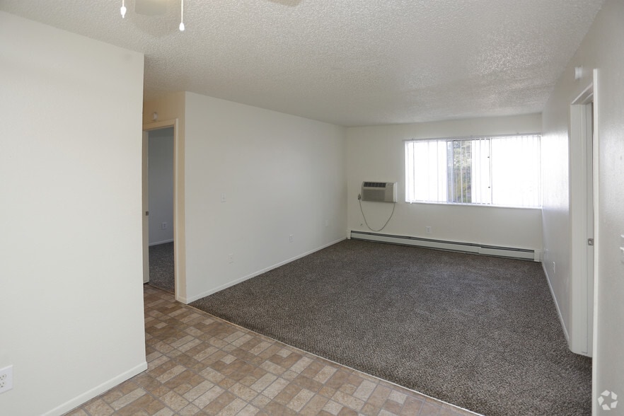 More Photos Of 2025 Jerry Murphy Rd, Pueblo Apartments For Sale