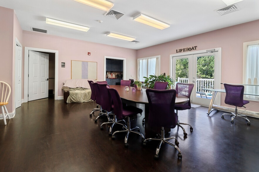 More Photos Of 1201 Georgian Park, Peachtree City Medical For Sale