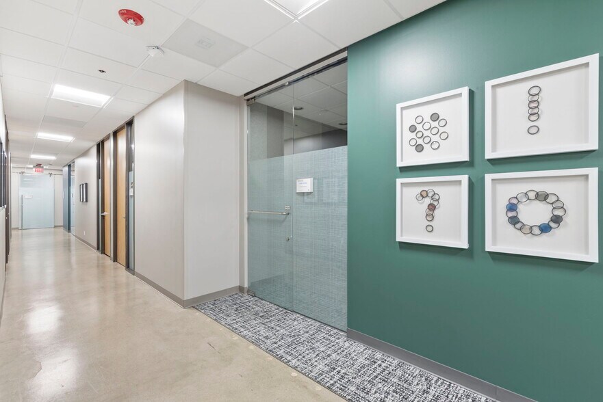 More Photos Of 1601 Industrial Blvd, Sugar Land Medical For Lease