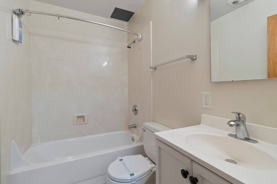 More Photos Of 149 Montecito Ave, Oakland Apartments For Sale