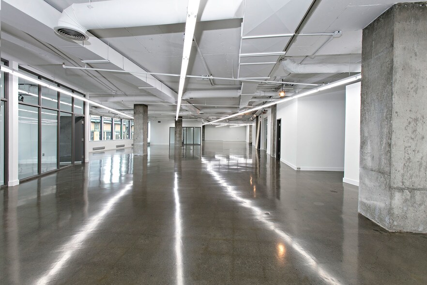 More Photos Of 351-359 Rue Sainte-Catherine O, Montréal Office Residential For Lease