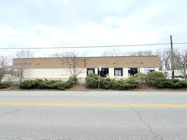 More Photos Of 1025 N Pearl St, Bridgeton Storefront For Lease