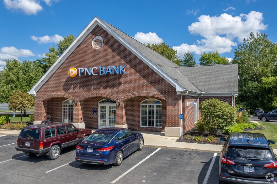 More Photos Of 151 S Meridian Rd, Youngstown Bank For Sale