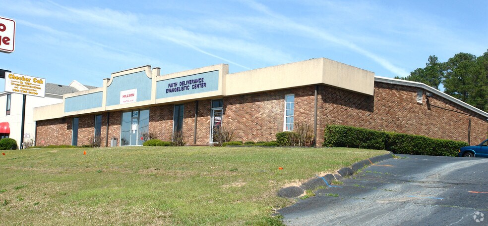 More Photos Of 2045 Gordon Hwy, Augusta Flex For Sale
