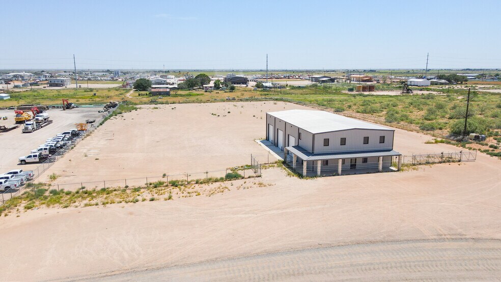 More Photos Of 4612 County Road 128, Midland Industrial For Lease